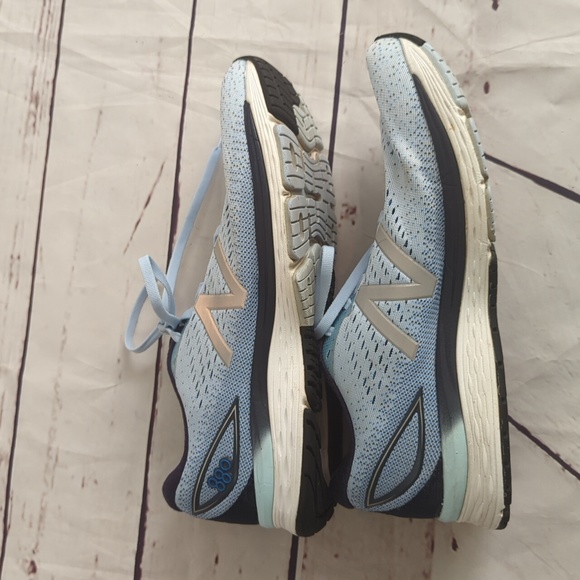 New Balance 880 sneakers, gym shoes, light blue, women's size 12 - Picture 6 of 14
